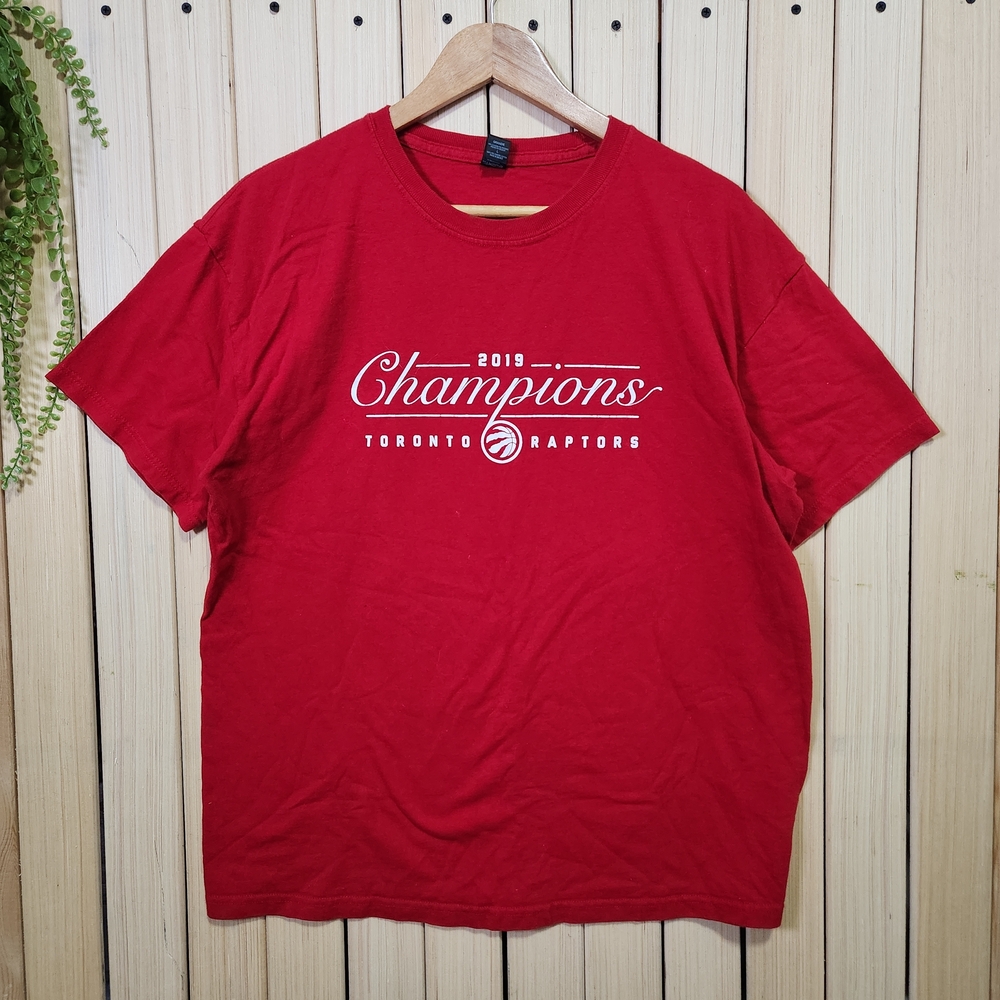 Toronto Raptors T-shirt 2019. Champions Size L